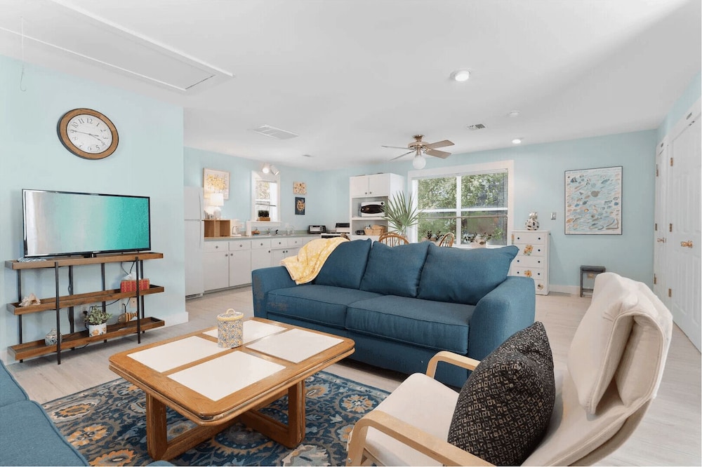 30A Grayt'n Greatful by Avantstay Charming Home+cottage, Walk to Western Lake