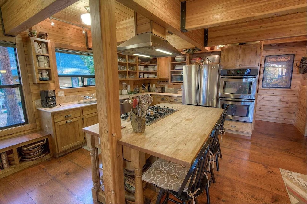 Smokey Joes 5 Bedroom Cabin by RedAwning - Property Image 29