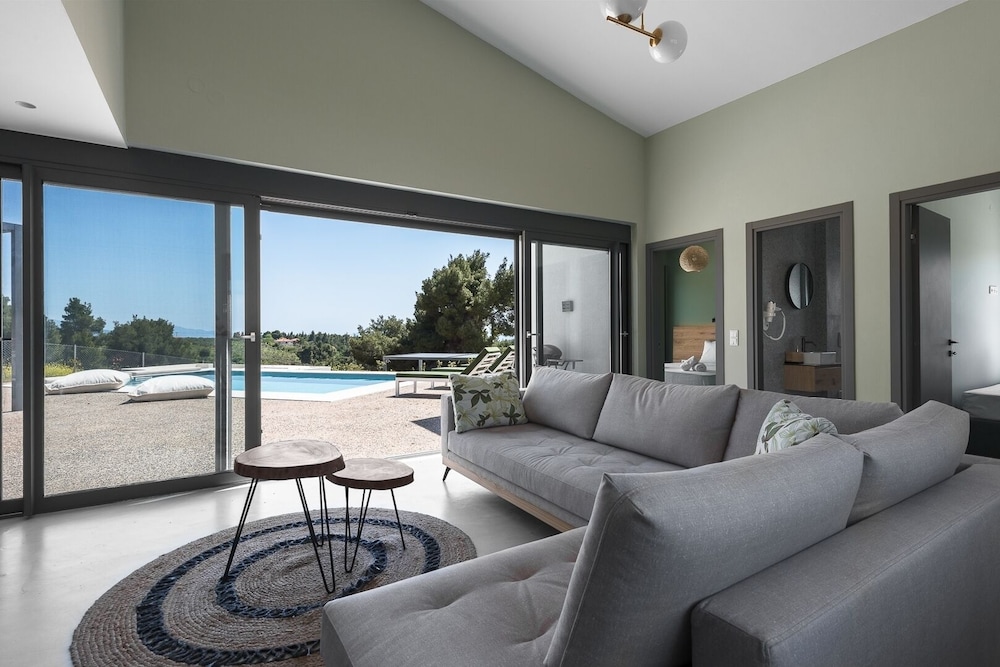 Theeta Pefko Villa - Metamorfosi Halkidiki