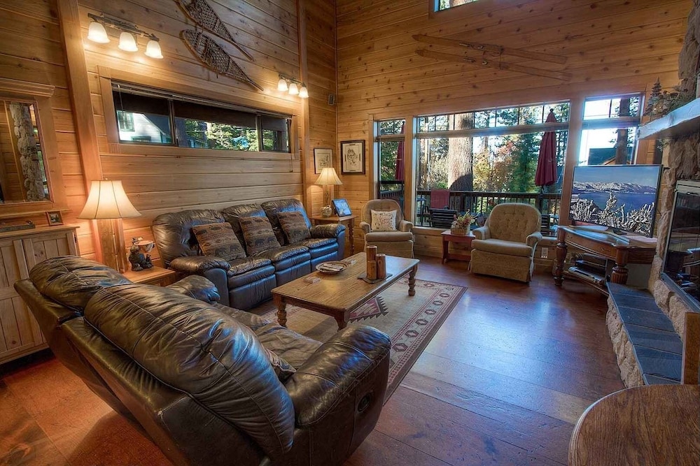Smokey Joes 5 Bedroom Cabin by RedAwning - Property Image 35