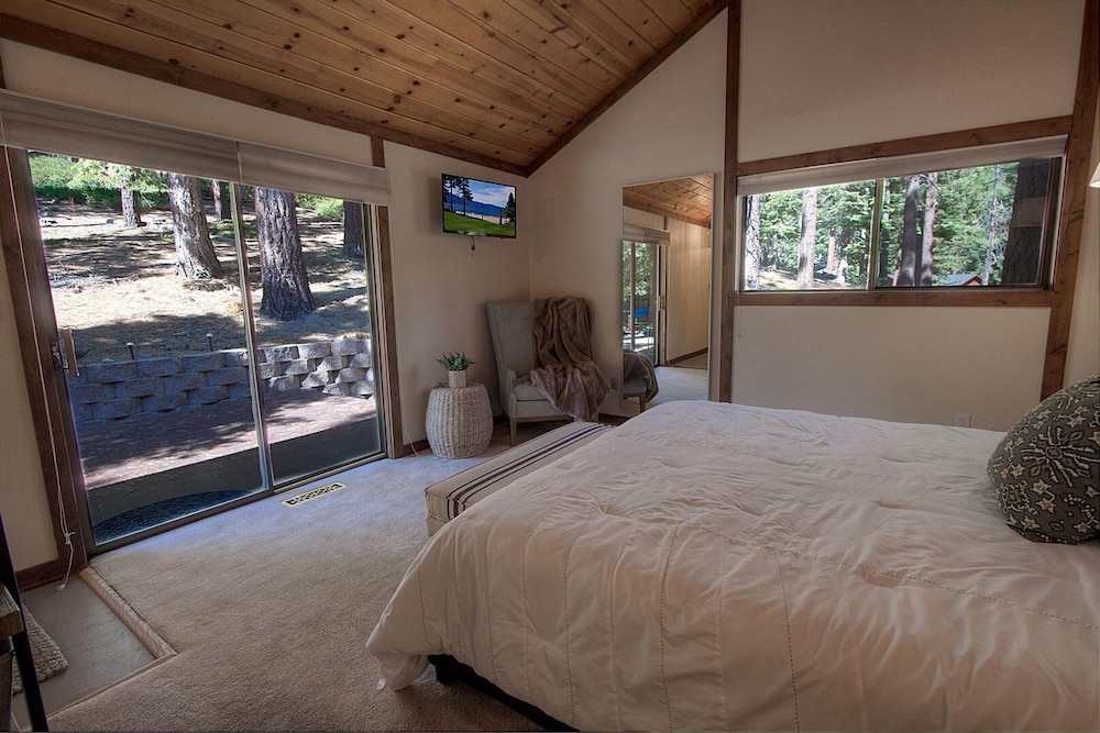 Lake Tahoe Vacations - Inclining View 3 Bedroom Home by RedAwning - Property Image 22