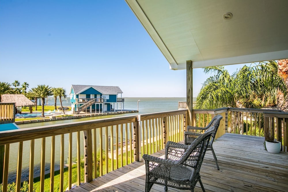 Margaritaville on the Bay by Ryson Vacation Rentals