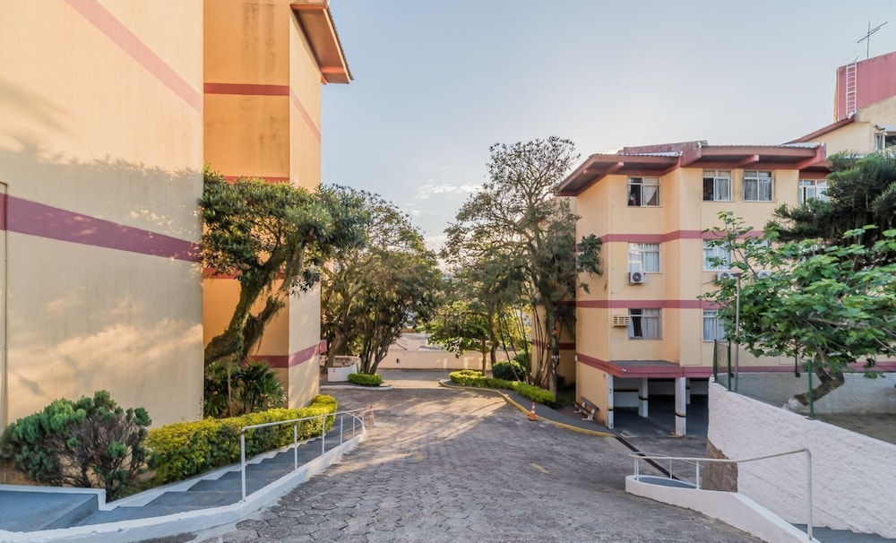 Cozy Apartment in Capoeiras, Floripa Opt504