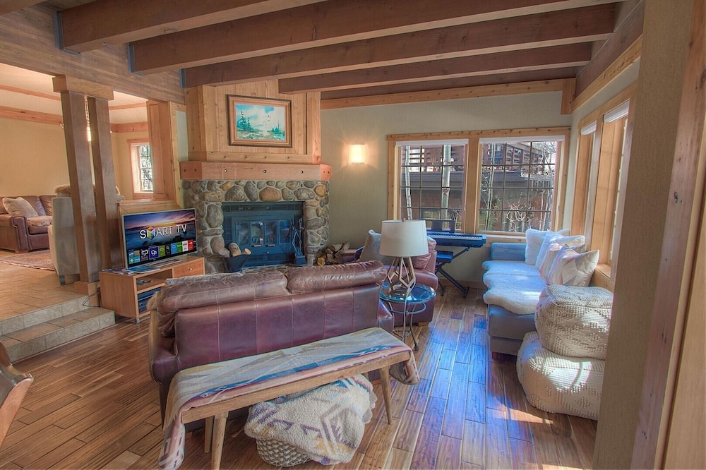 Lake Tahoe Vacations - Third Creek Comfort 2 Bedroom Townhouse by RedAwning - Property Image 24