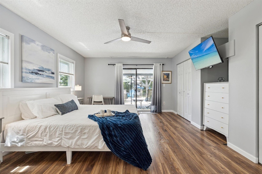 111 Sunset Drive