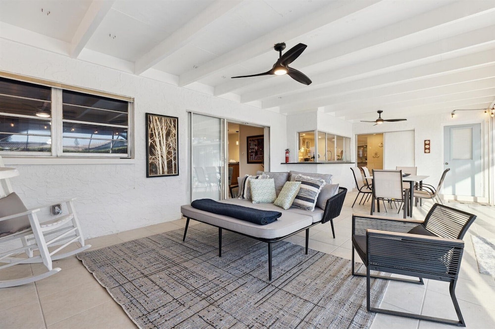 307 Brightwaters Dr