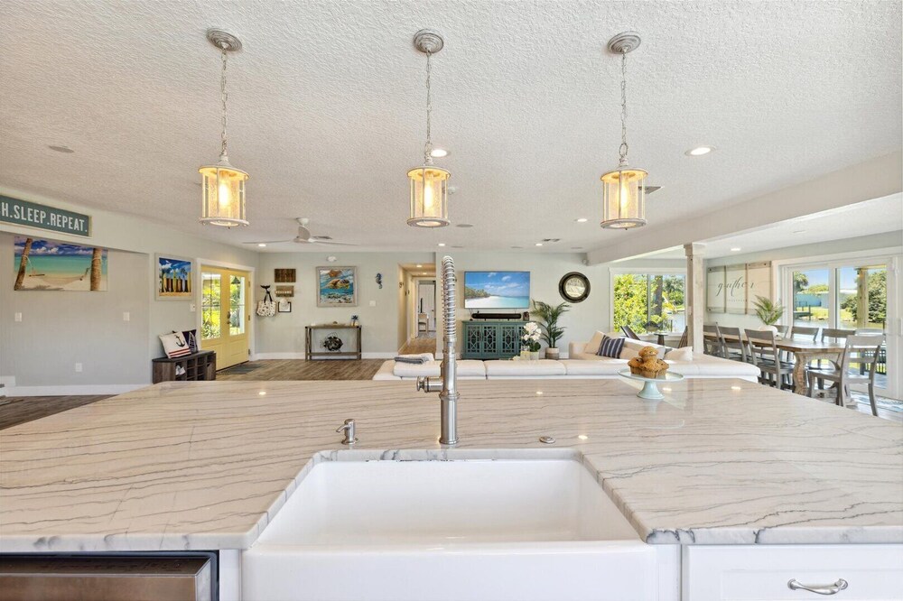 436 Cocoa Isles Blvd