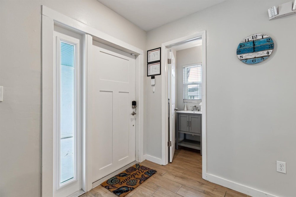 10 Colonial Drive