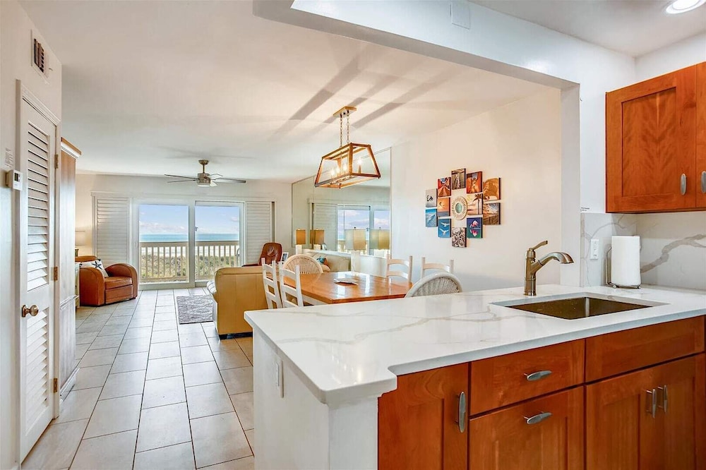 Coastal Oasis Refined Living Ocean Views