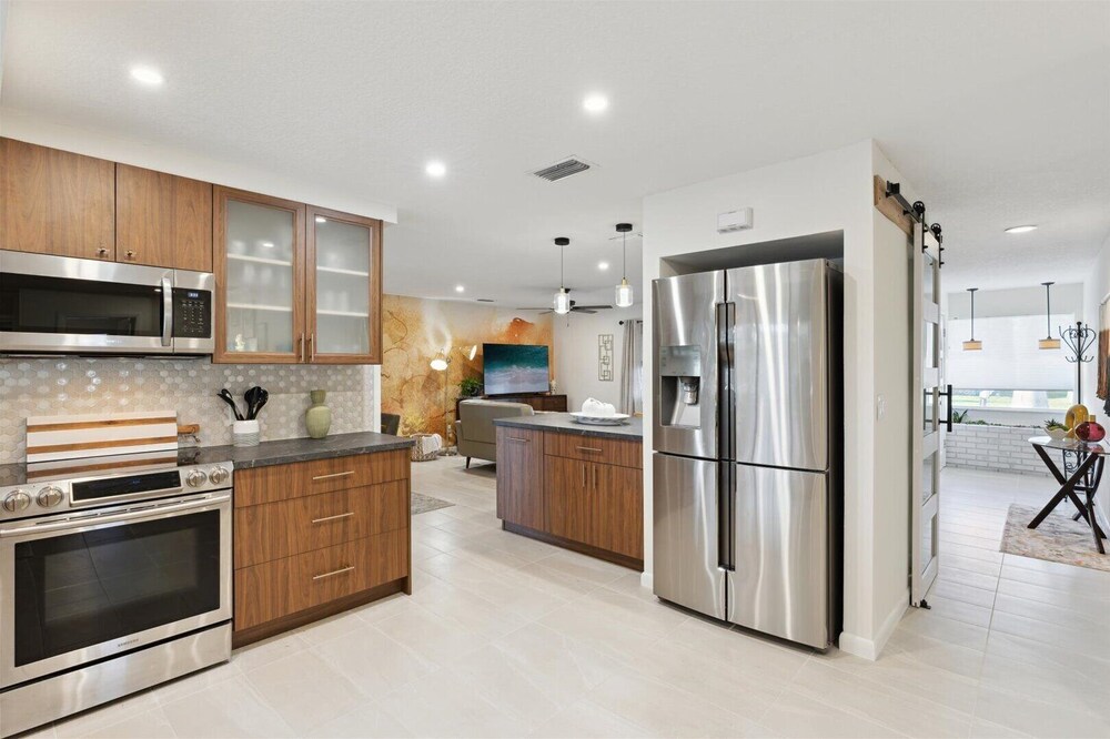 307 Brightwaters Dr