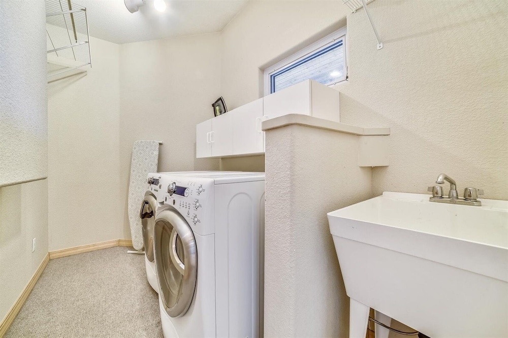 Larson Lane 217 - 4 Br Home