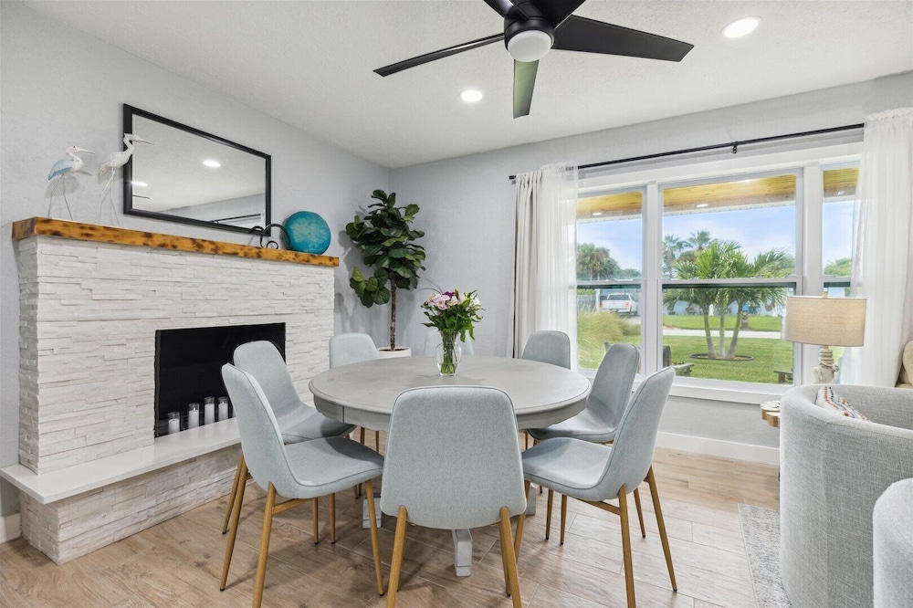 131 W Pasco Ln