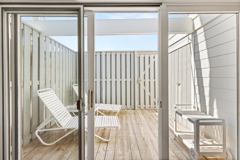 Beach Place 14 2 Bedroom Townhouse