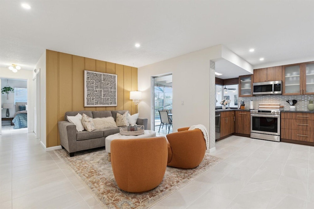 307 Brightwaters Dr