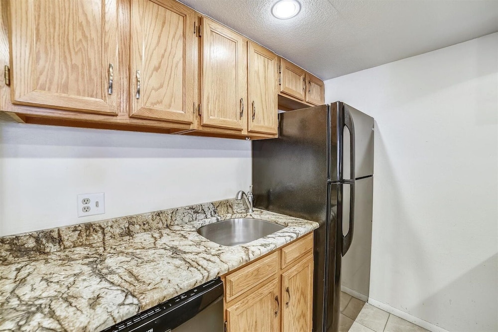 Mountainside 155a 2 Bedroom Condo by RedAwning