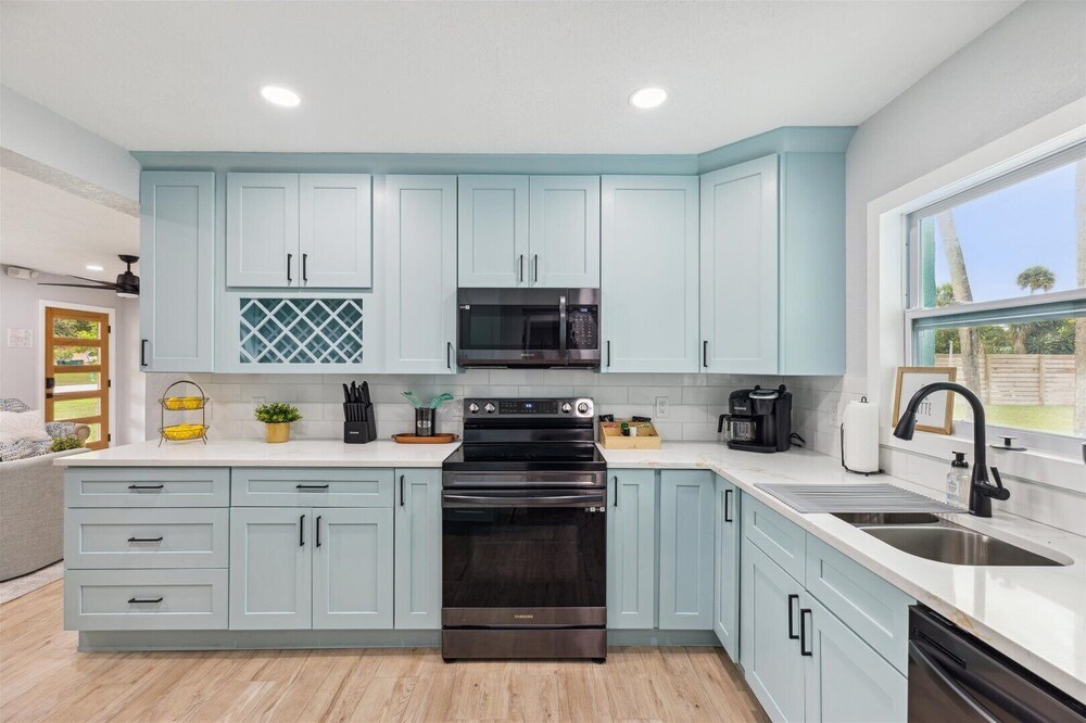 131 W Pasco Ln