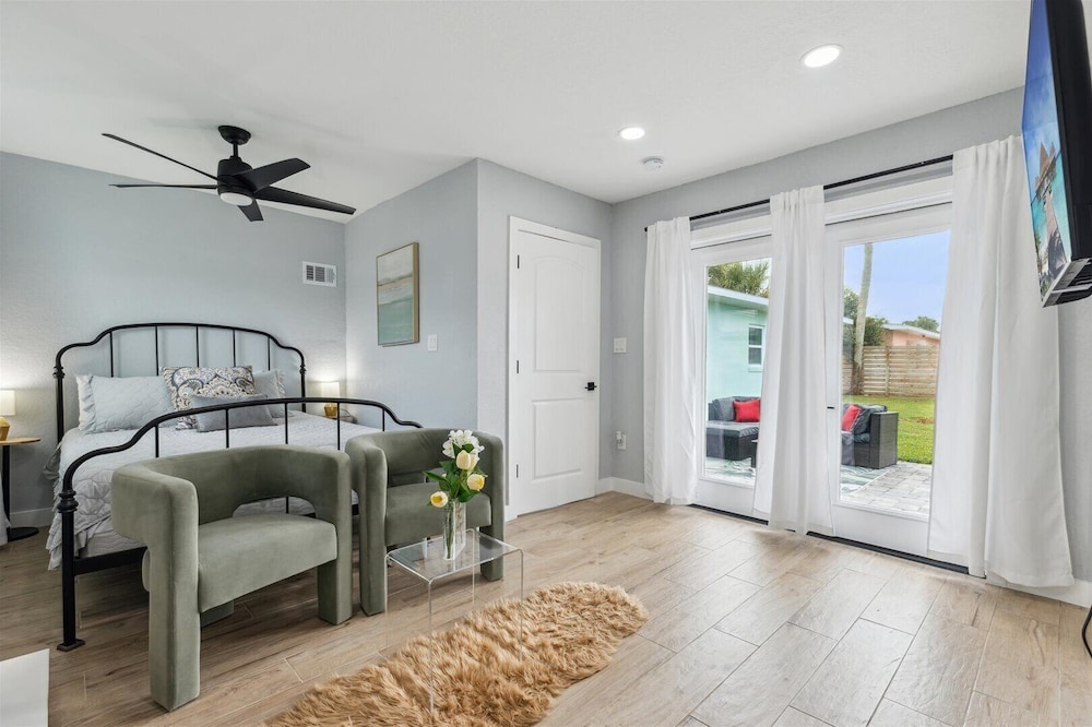 131 W Pasco Ln