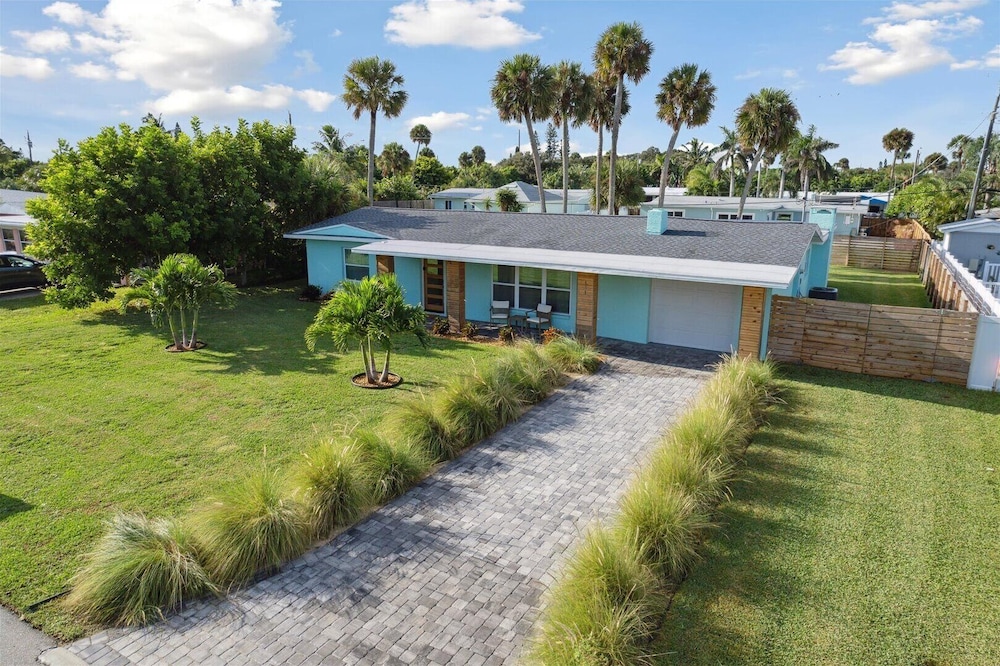 131 W Pasco Ln