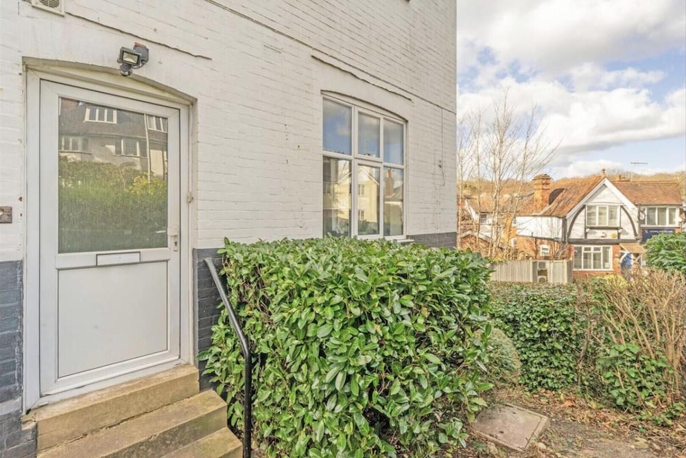 Royal Tunbridge Wells Vacations - Stunning Large 1-bed Apartment in Tunbridge Wells - Property Image 9