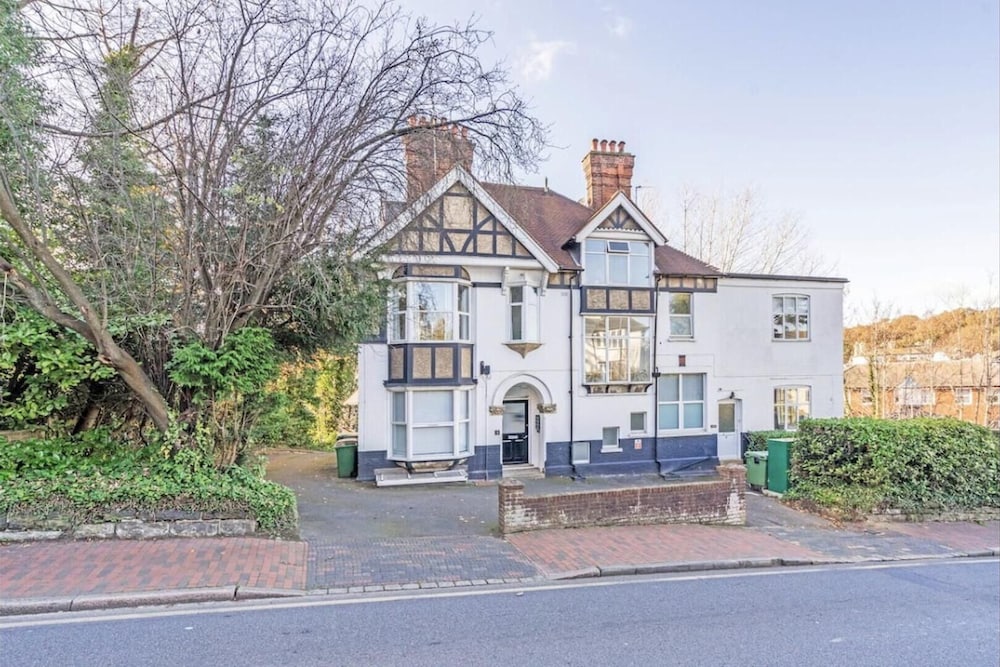 Royal Tunbridge Wells Vacations - Stylish Large 1-bed Apartment in Tunbridge Wells - Property Image 12