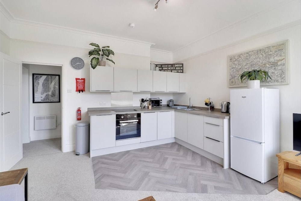 Beautiful 2-bed Apartment in Tunbridge Wells view 5