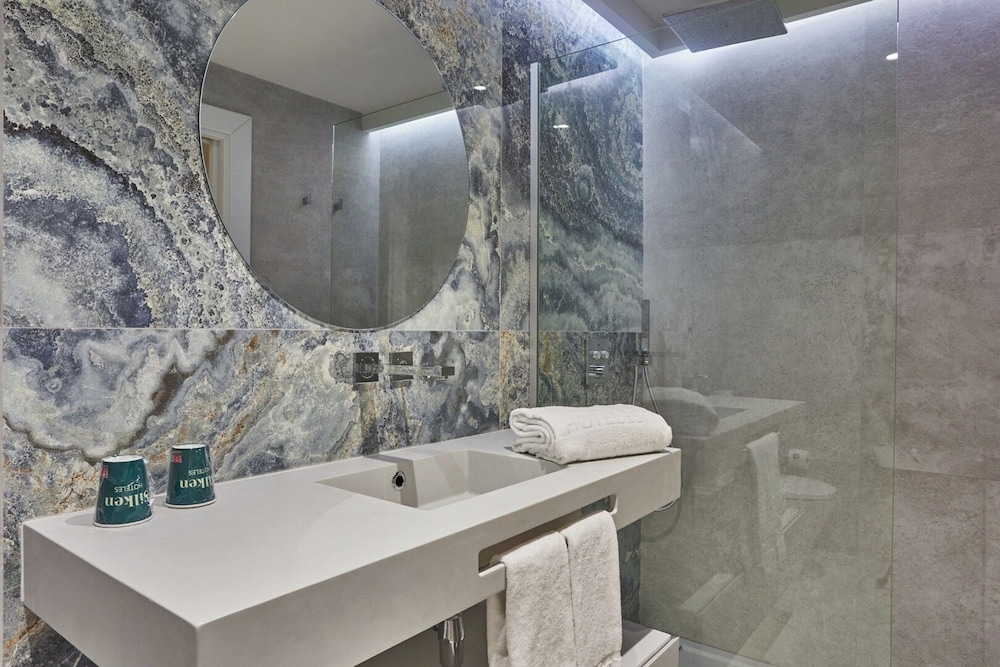 Silken Atlantis Suite – Holiday Homes