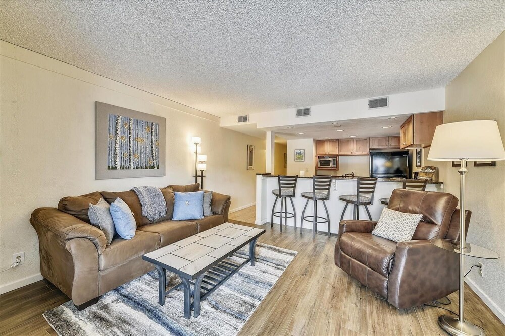 Mountainside 145a 2 Bedroom Condo by RedAwning