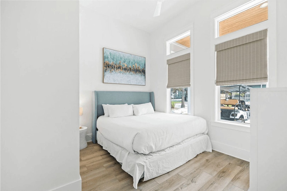 Sleeps 34! 2 Homes, Private Pools, Firepit, Golf Cart, Walk to Beach Seagrove San Juan by Avantstay