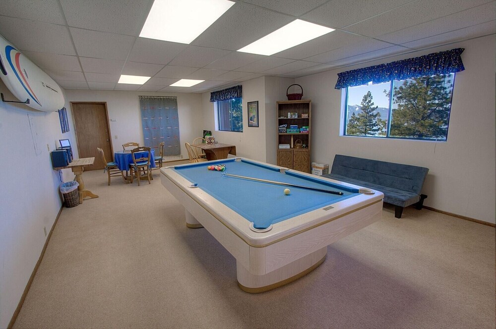 Lake View Glen 4 Bedroom Home by RedAwning - Property Image 5