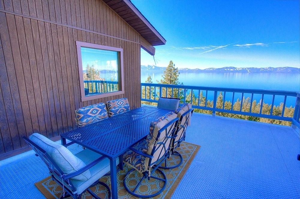 Lake View Glen 4 Bedroom Home by RedAwning - Property Image 7