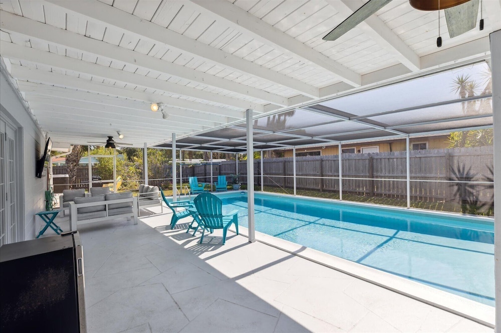 4880 N Banana River