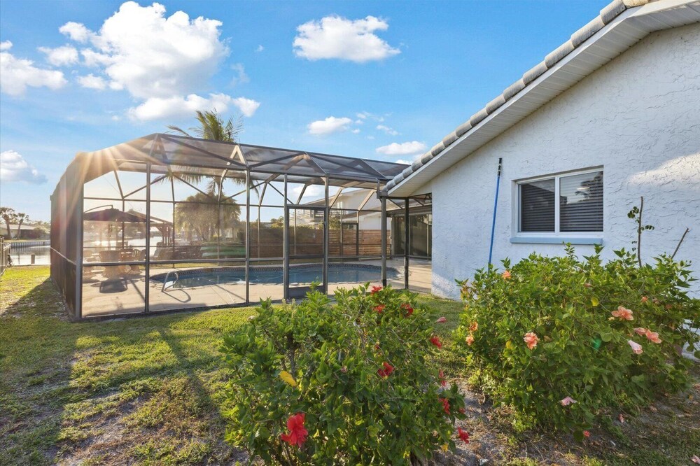 307 Brightwaters Dr