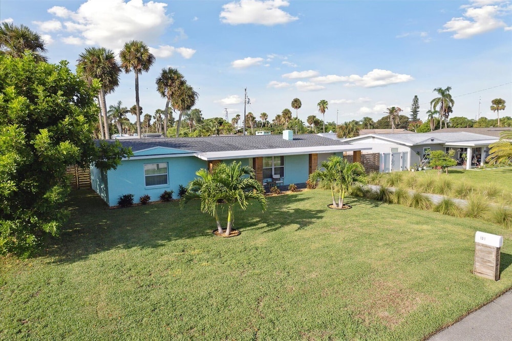 131 W Pasco Ln