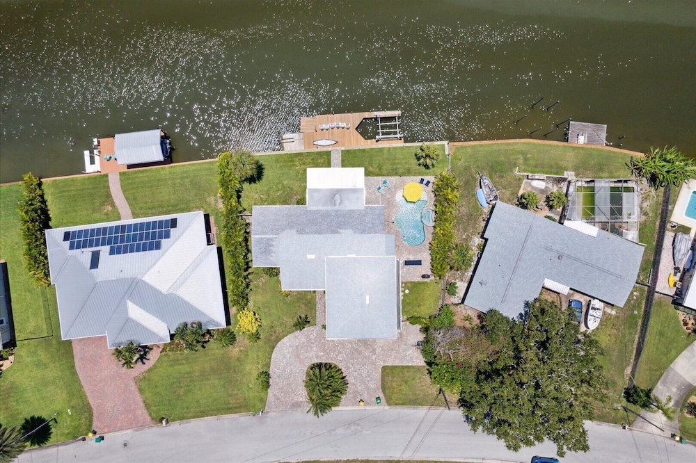 436 Cocoa Isles Blvd