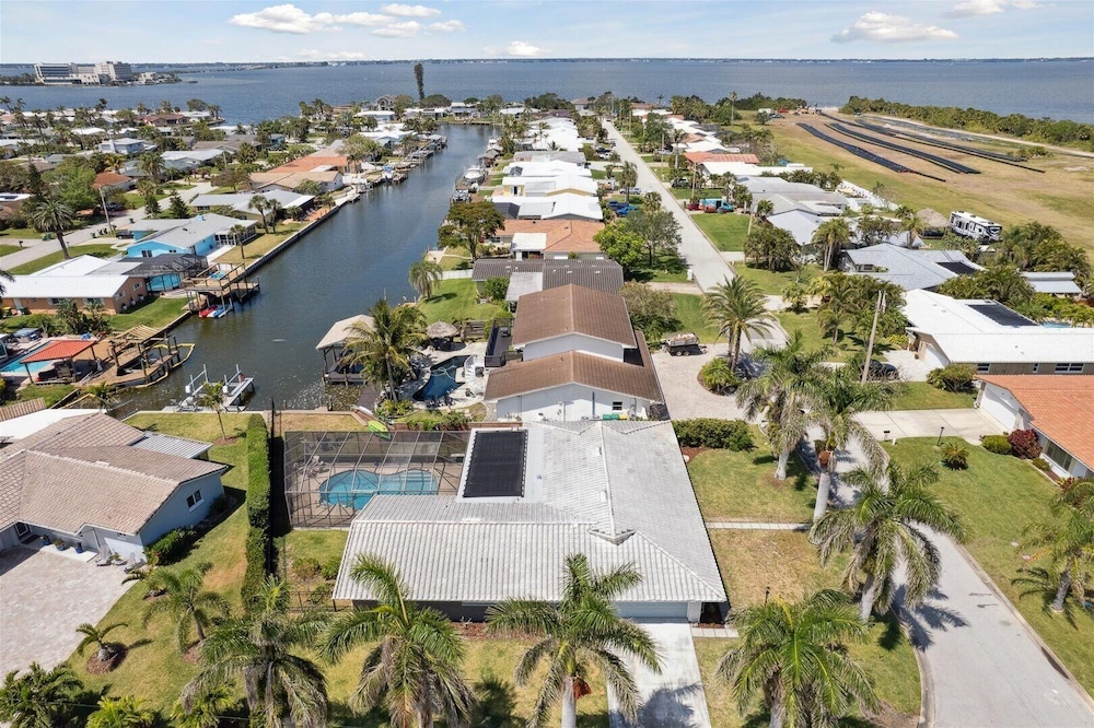 307 Brightwaters Dr
