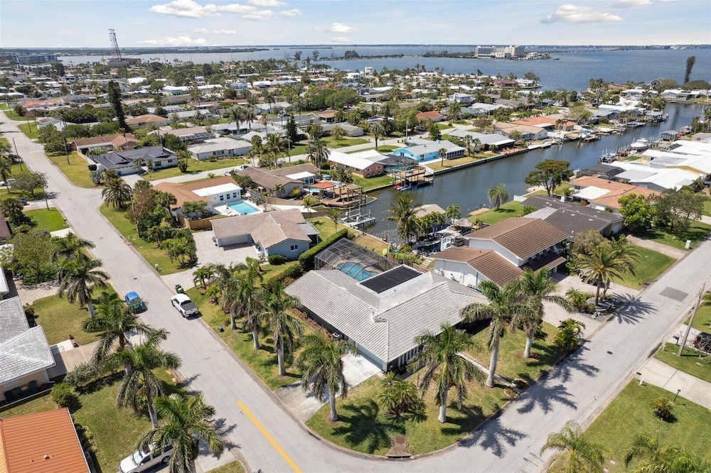 307 Brightwaters Dr