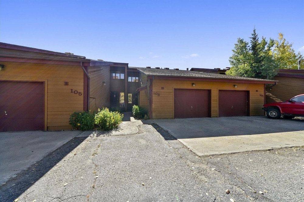 Meadowview 103D