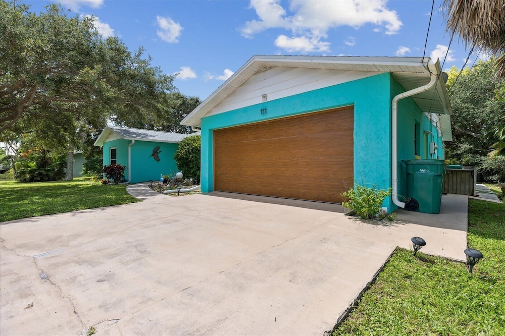 111 Sunset Drive