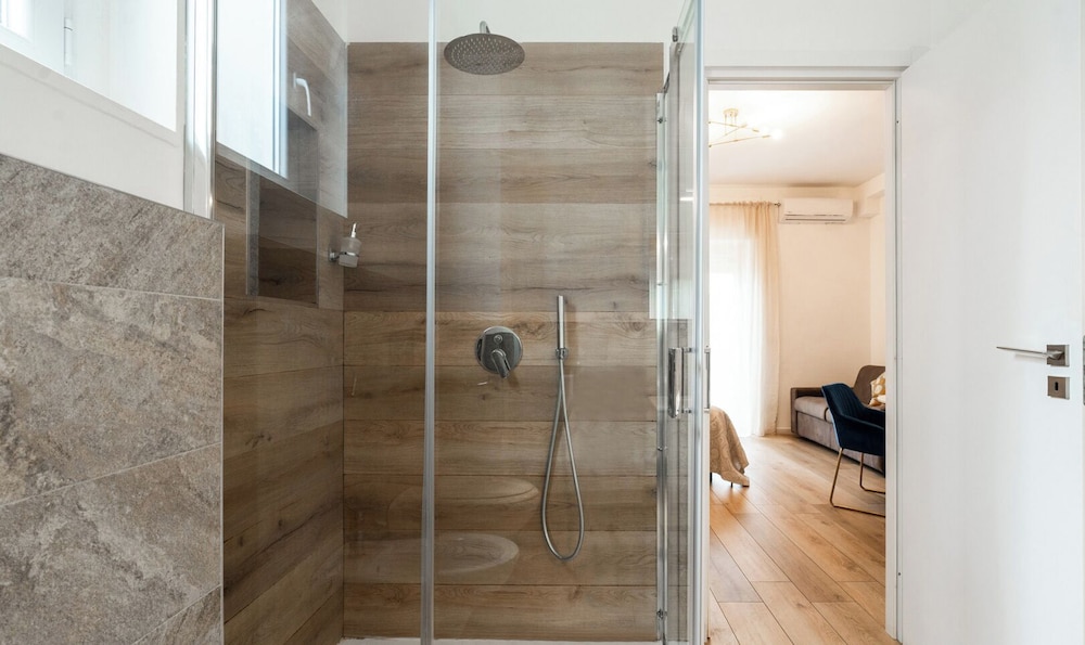 Barirooms Picca 24