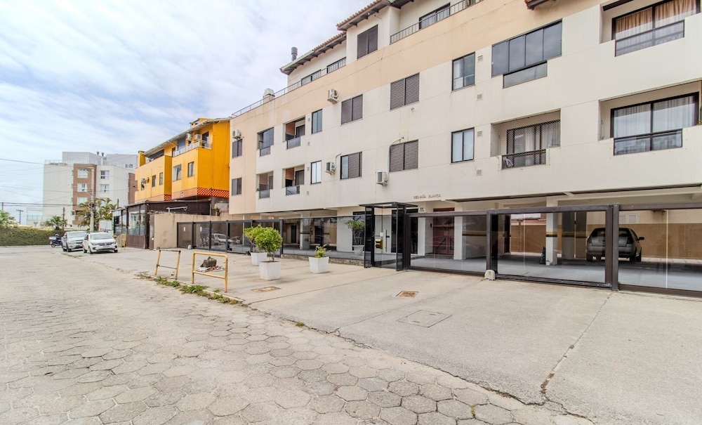 Apto 50m From the Beach in Ingleses Norte Bab0202