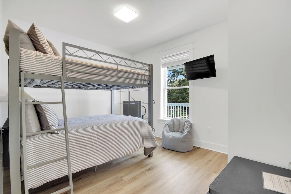Family Retreat, 3br/3ba Bbq, Balcony