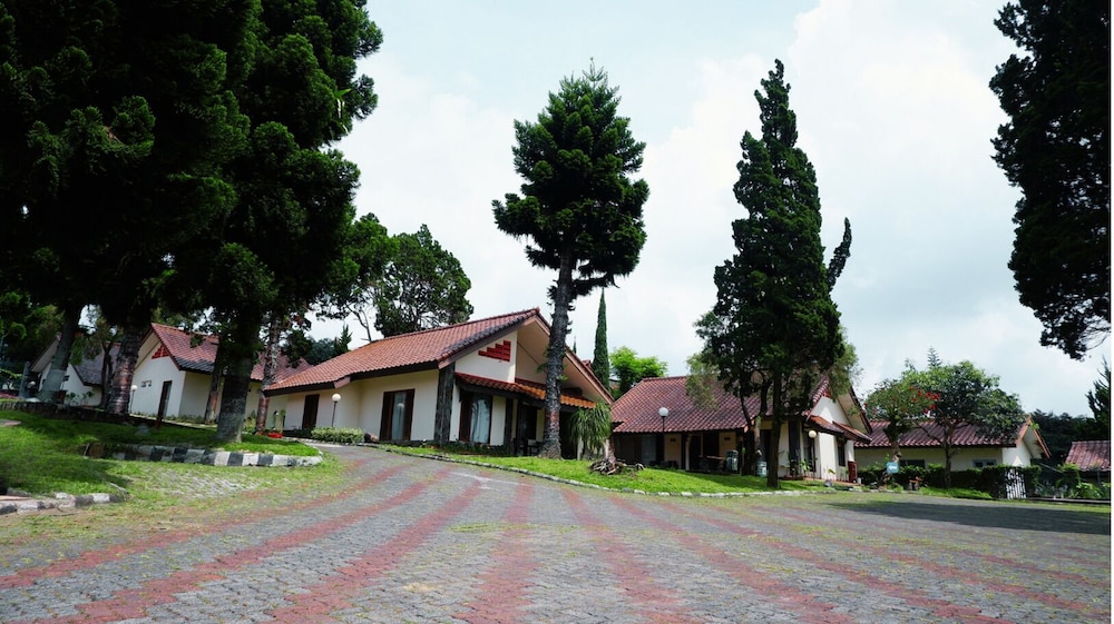 Sangga Buana Villa