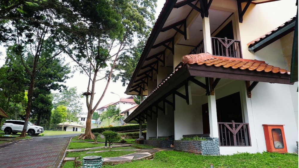 Sangga Buana Villa