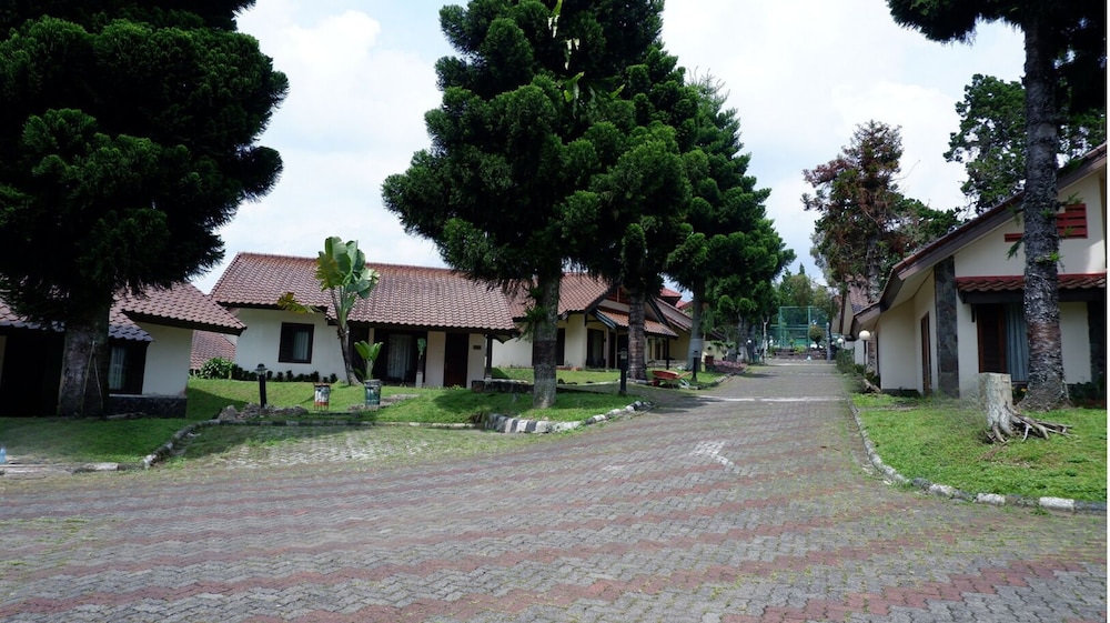 Sangga Buana Villa
