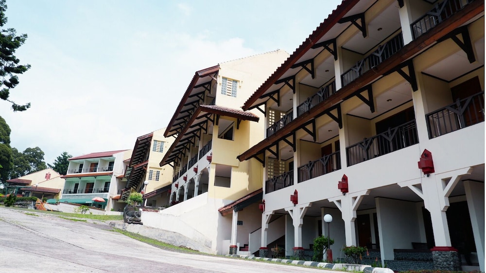 Sangga Buana Villa