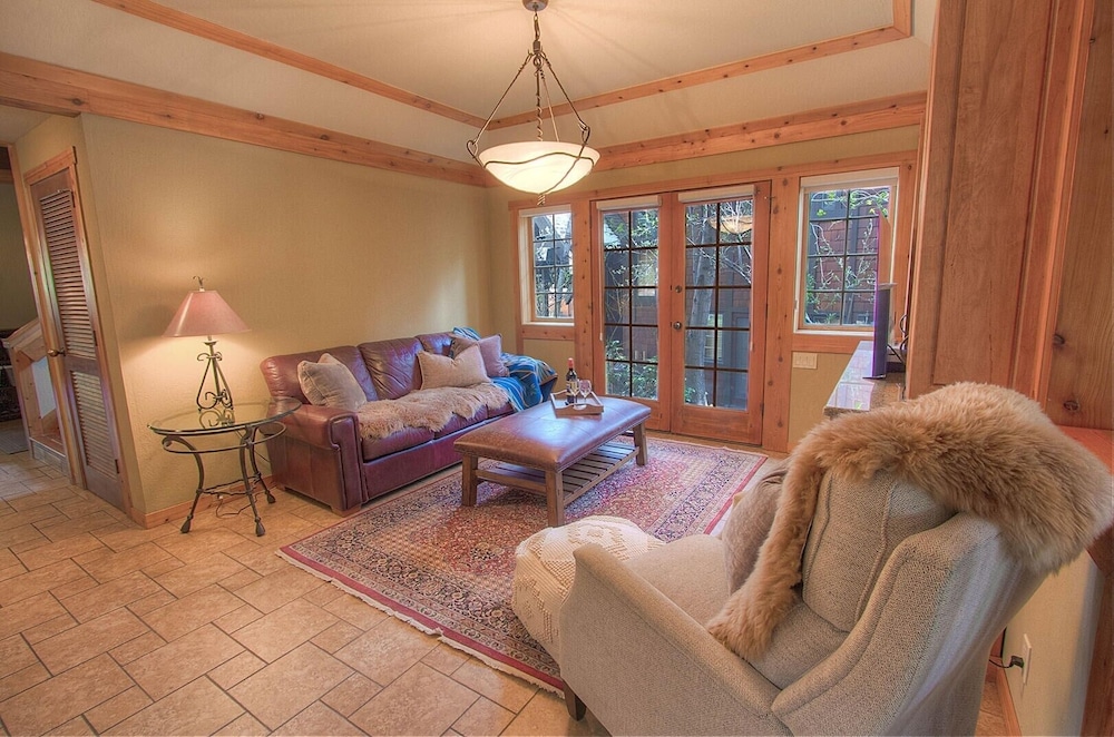 Lake Tahoe Vacations - Third Creek Comfort 2 Bedroom Townhouse by RedAwning - Property Image 21