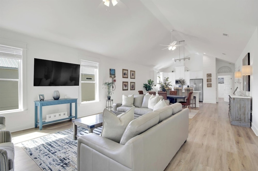Family Retreat, 3br/3ba Bbq, Balcony