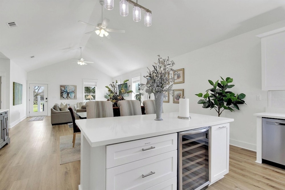 Family Retreat, 3br/3ba Bbq, Balcony