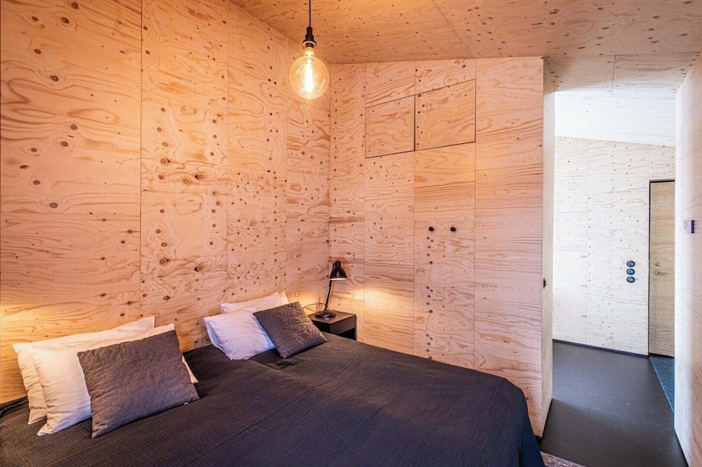 Aska Modern Cabin view 5