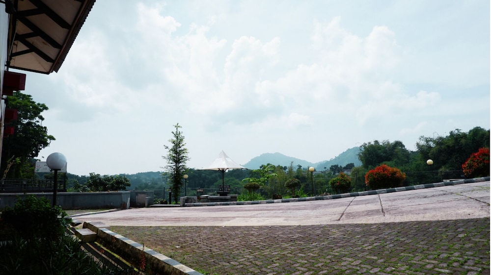 Sangga Buana Villa